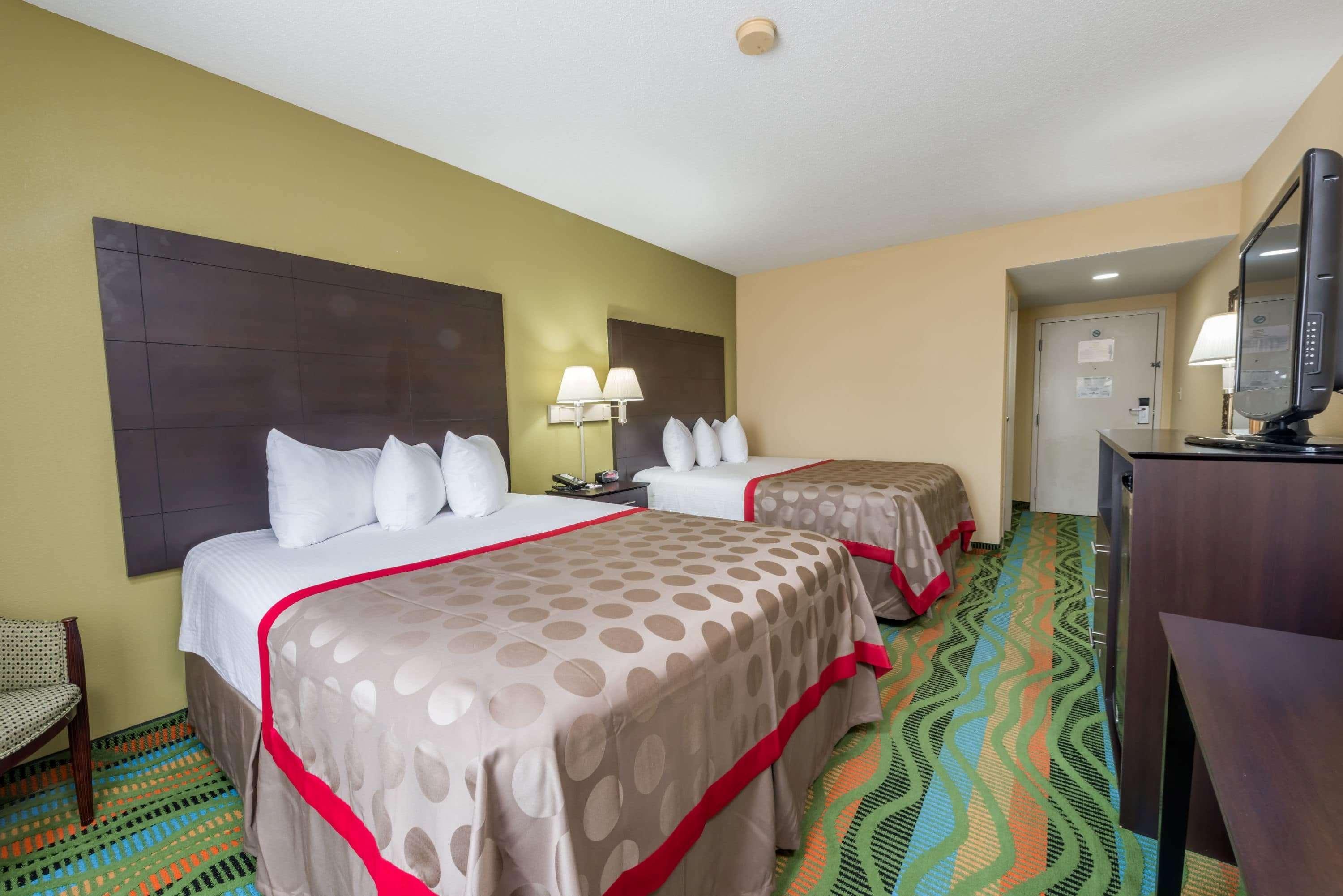 Ramada By Wyndham Vandalia Exterior foto